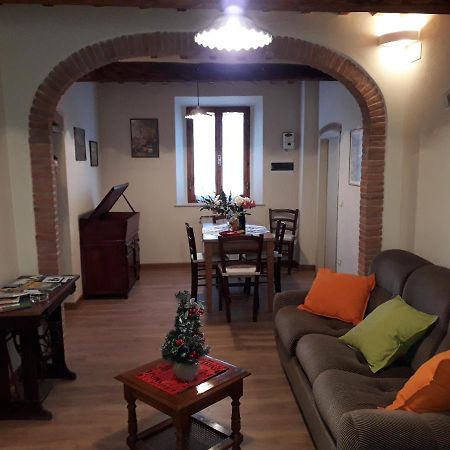 Dinas House Tuscany Holidays Terricciola Exterior photo